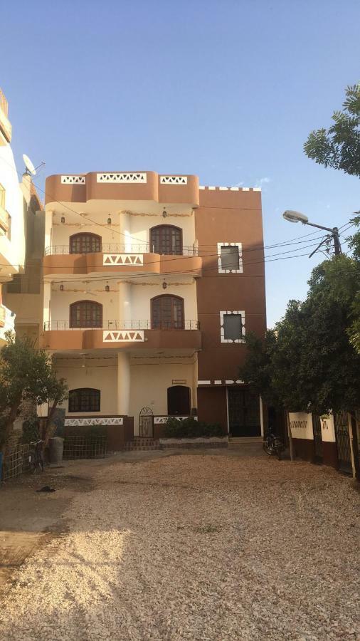 Apartmán The Brown House Luxor Exteriér fotografie